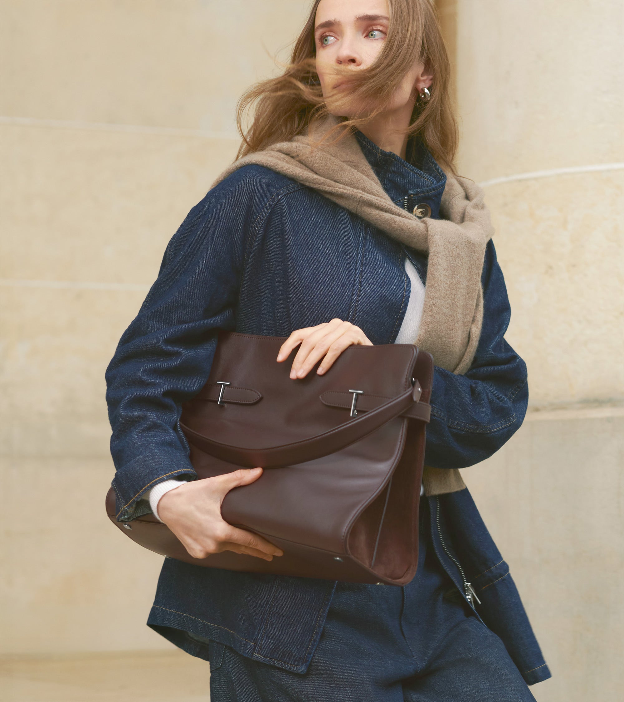 Sac porté épaule modèle maxi Emie en cuir lisse et nubuck