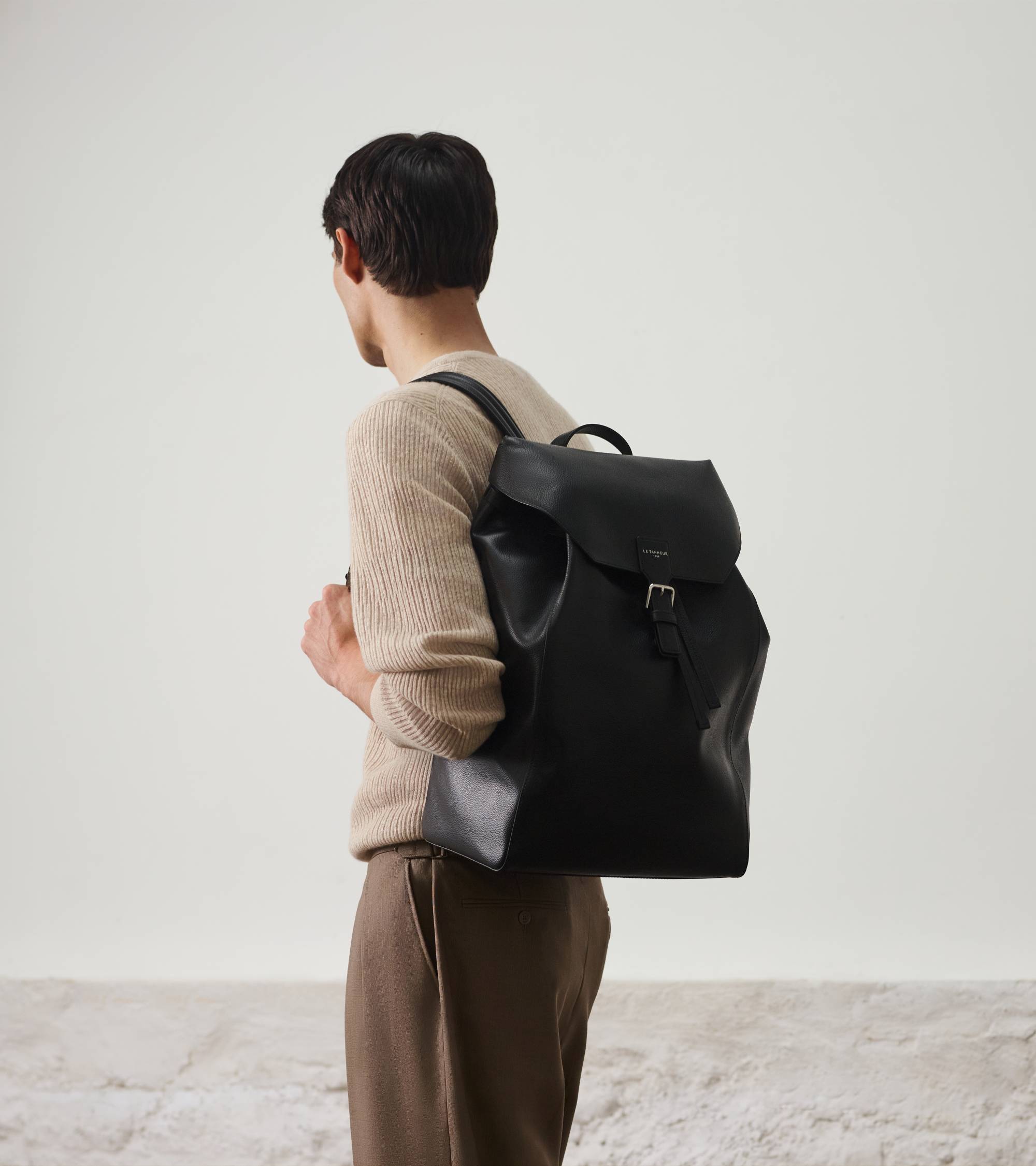 Sac à dos à rabat Emile en cuir grainé
