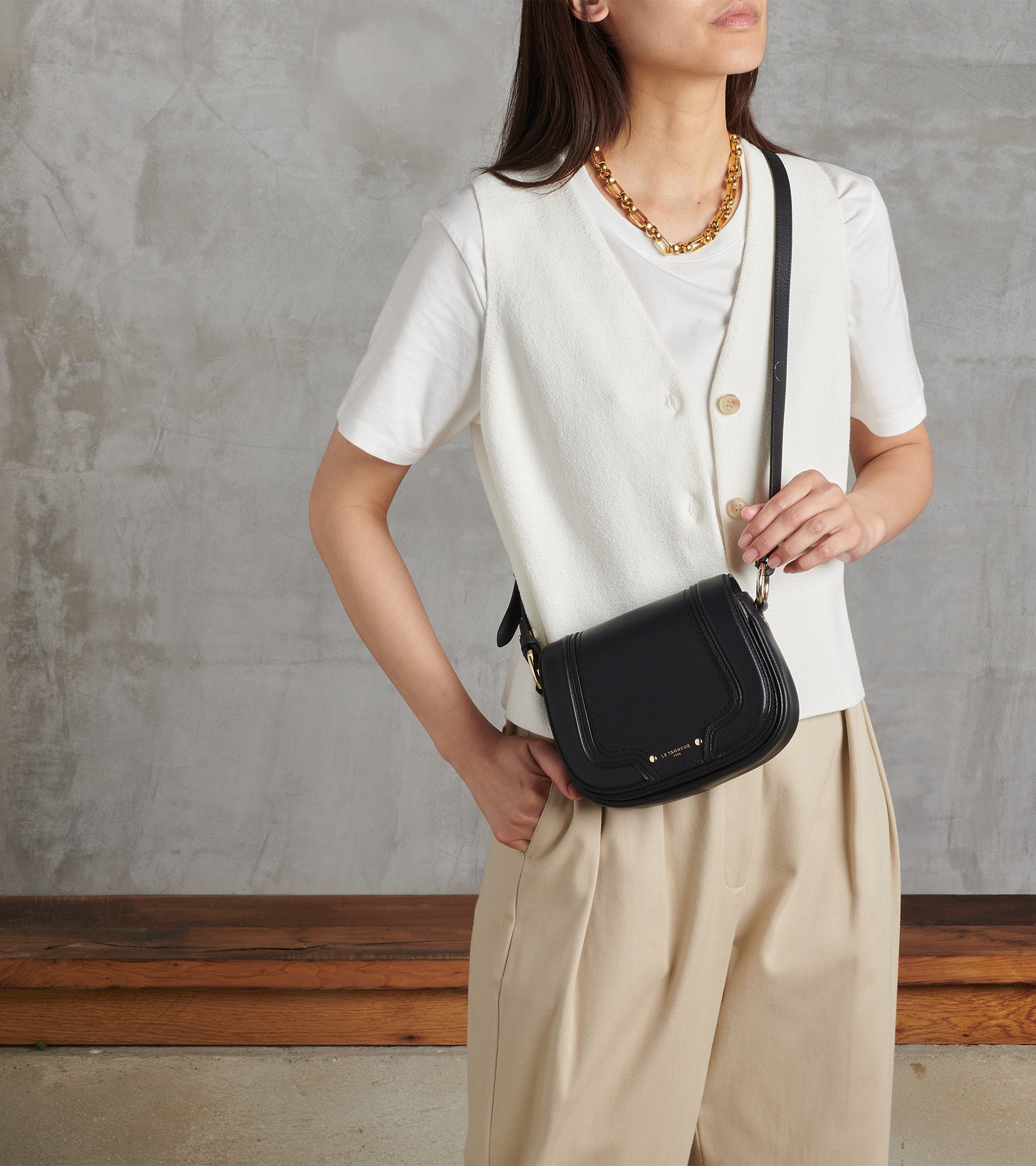 Bolso bandolera pequeño Ella de cuero granulado