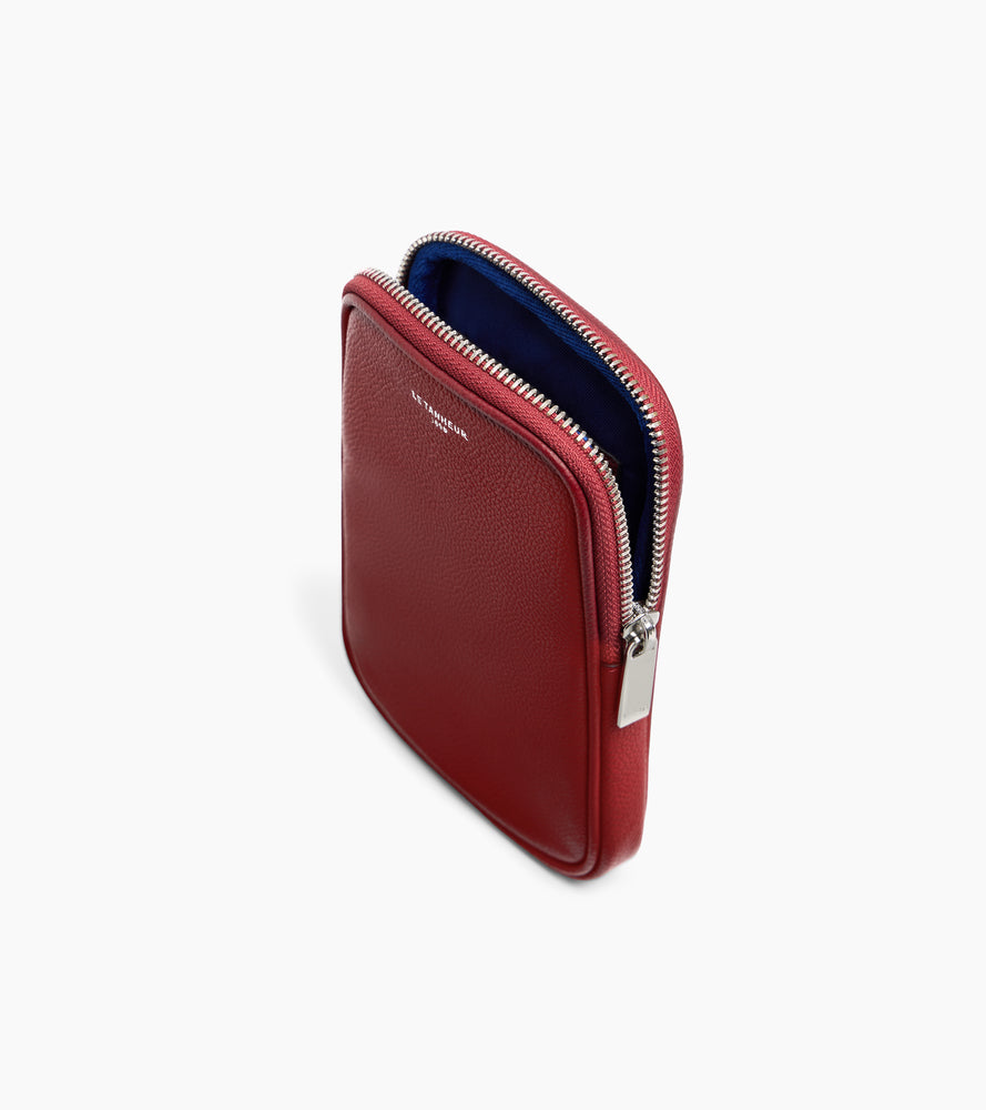 Phone case in grained leather
