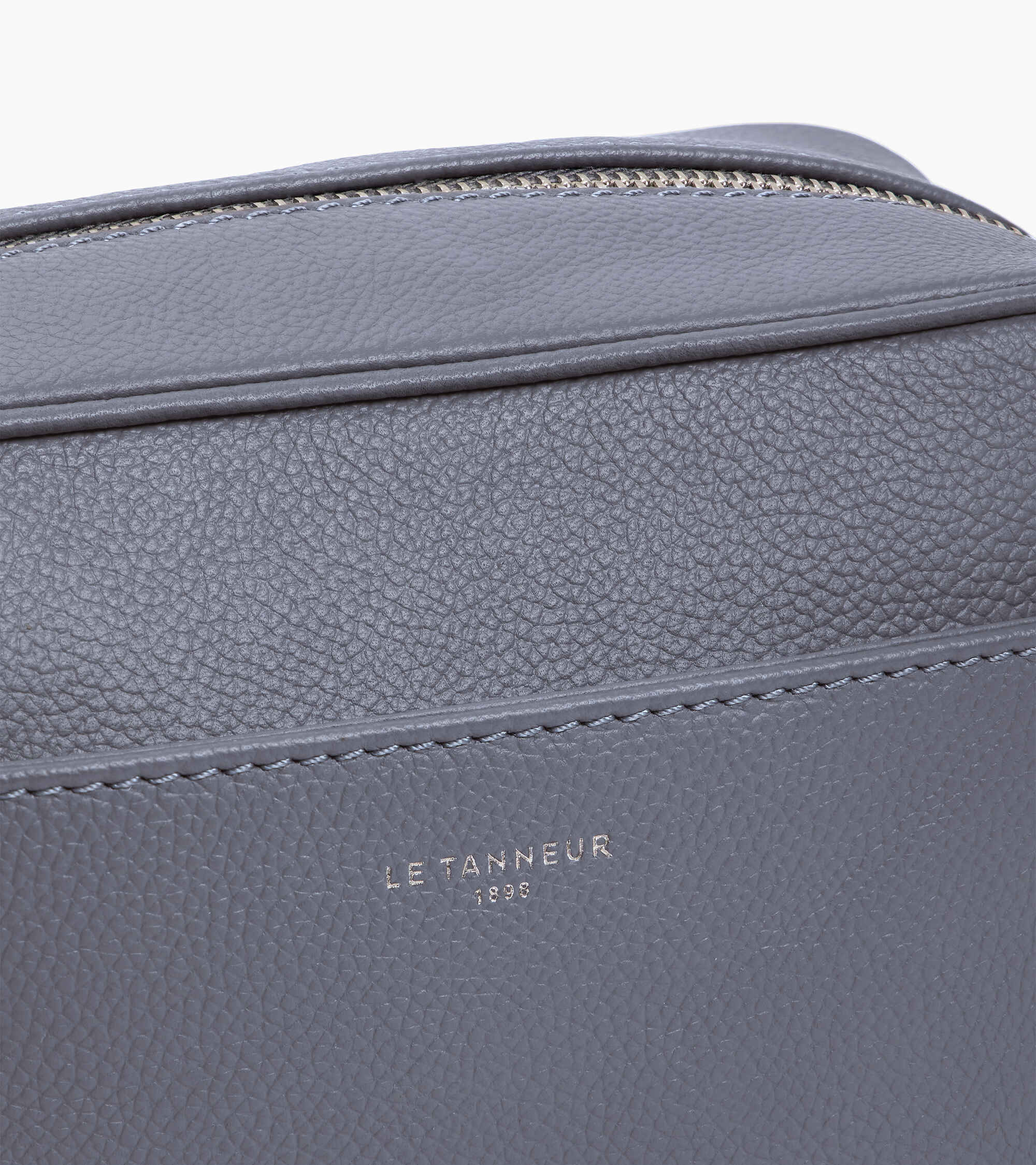 Trousse de toilette en cuir grainé