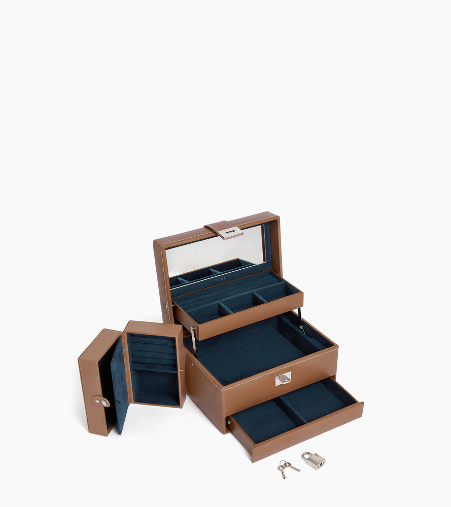 Medium automatic opening jewelry box in leather
