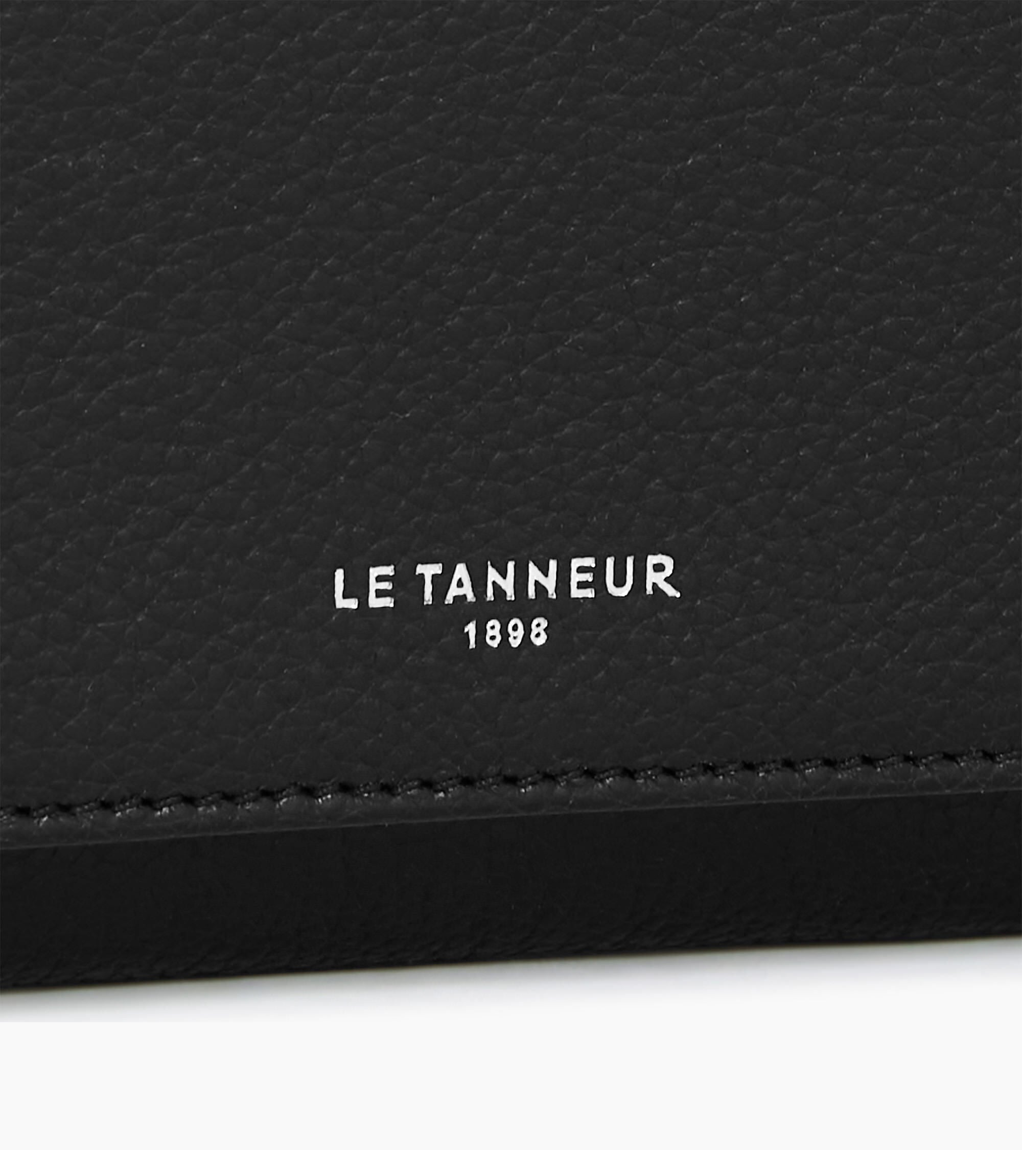 Emilie zipped travel companion in pebbled leather