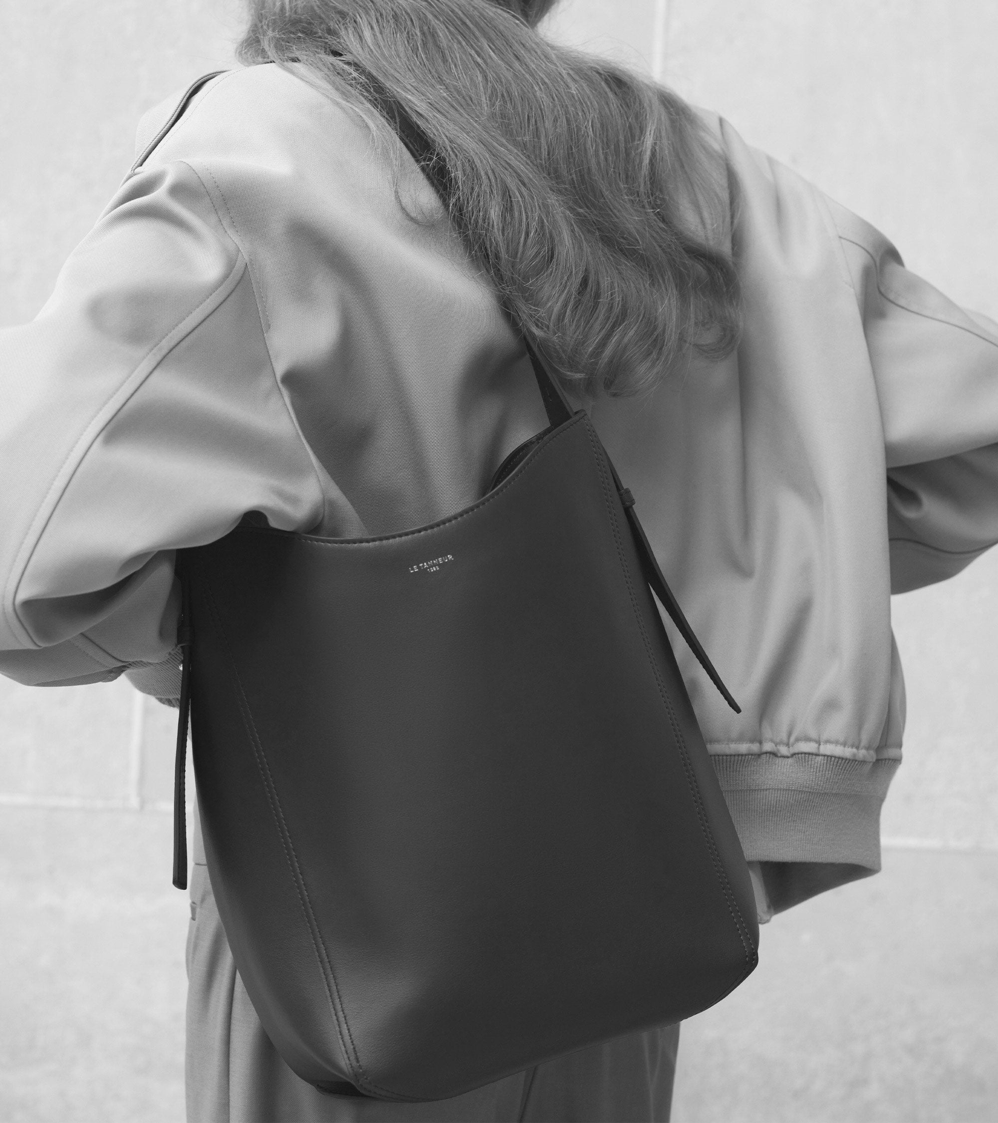 Sac hobo moyen modèle Céleste en cuir lisse