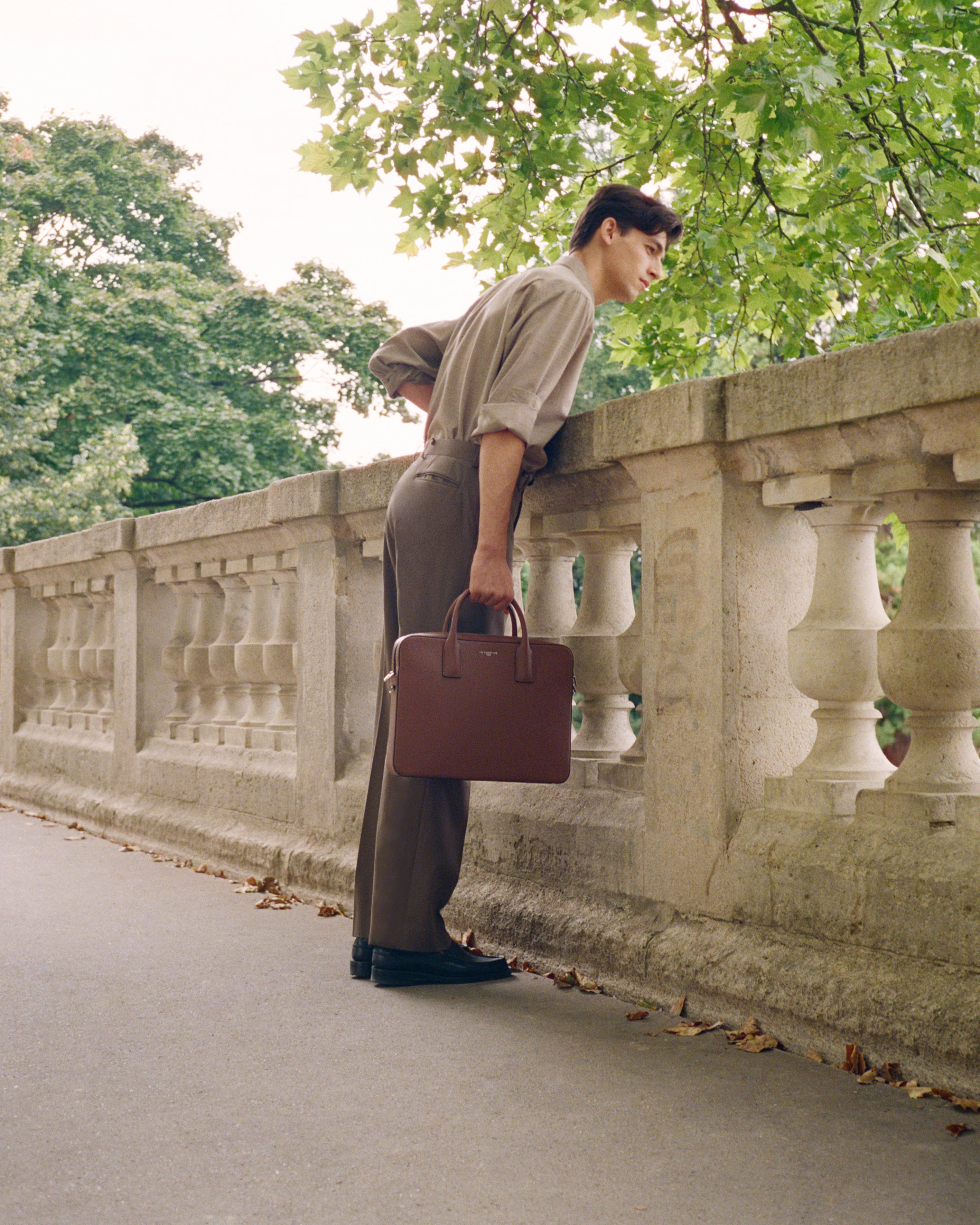 Porte document slim 14" Emile en cuir signarture T