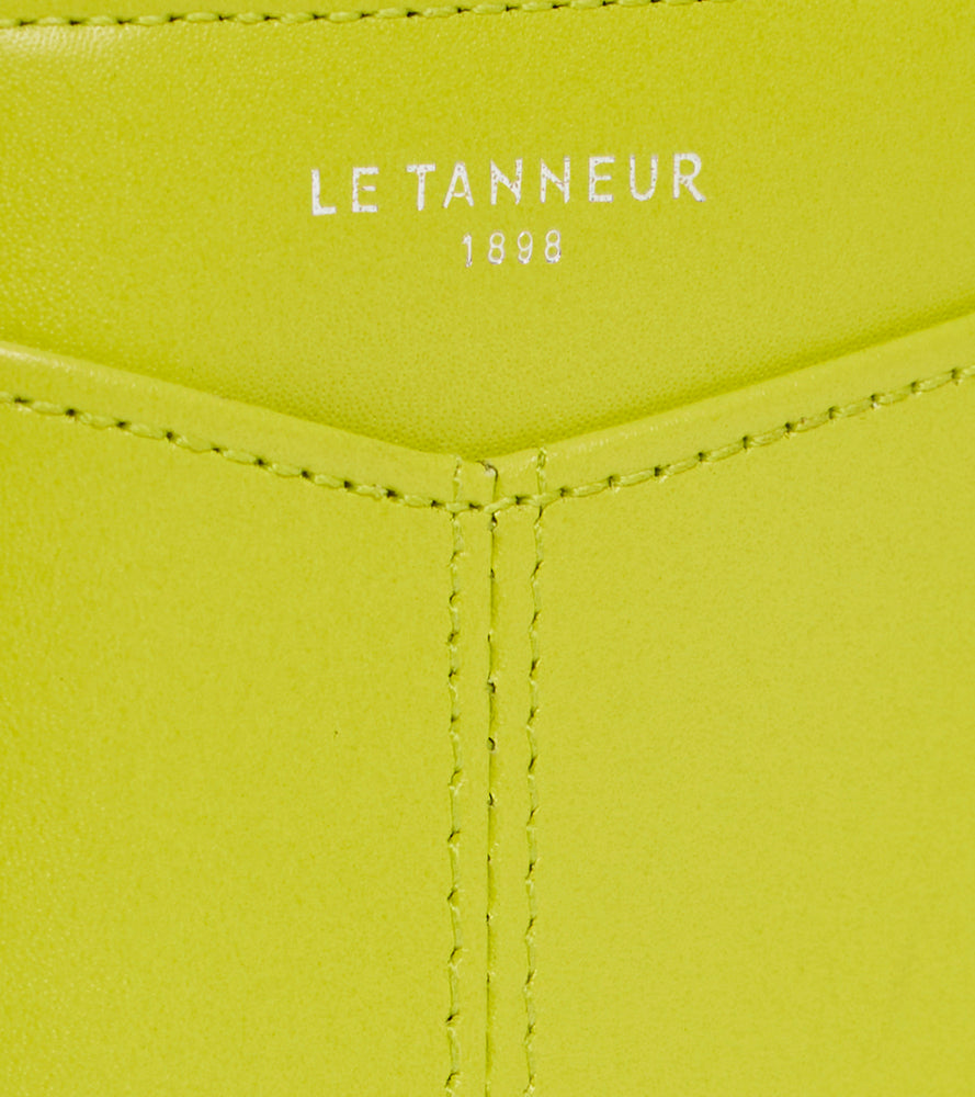 Charlotte vertical card holder in smooth leather