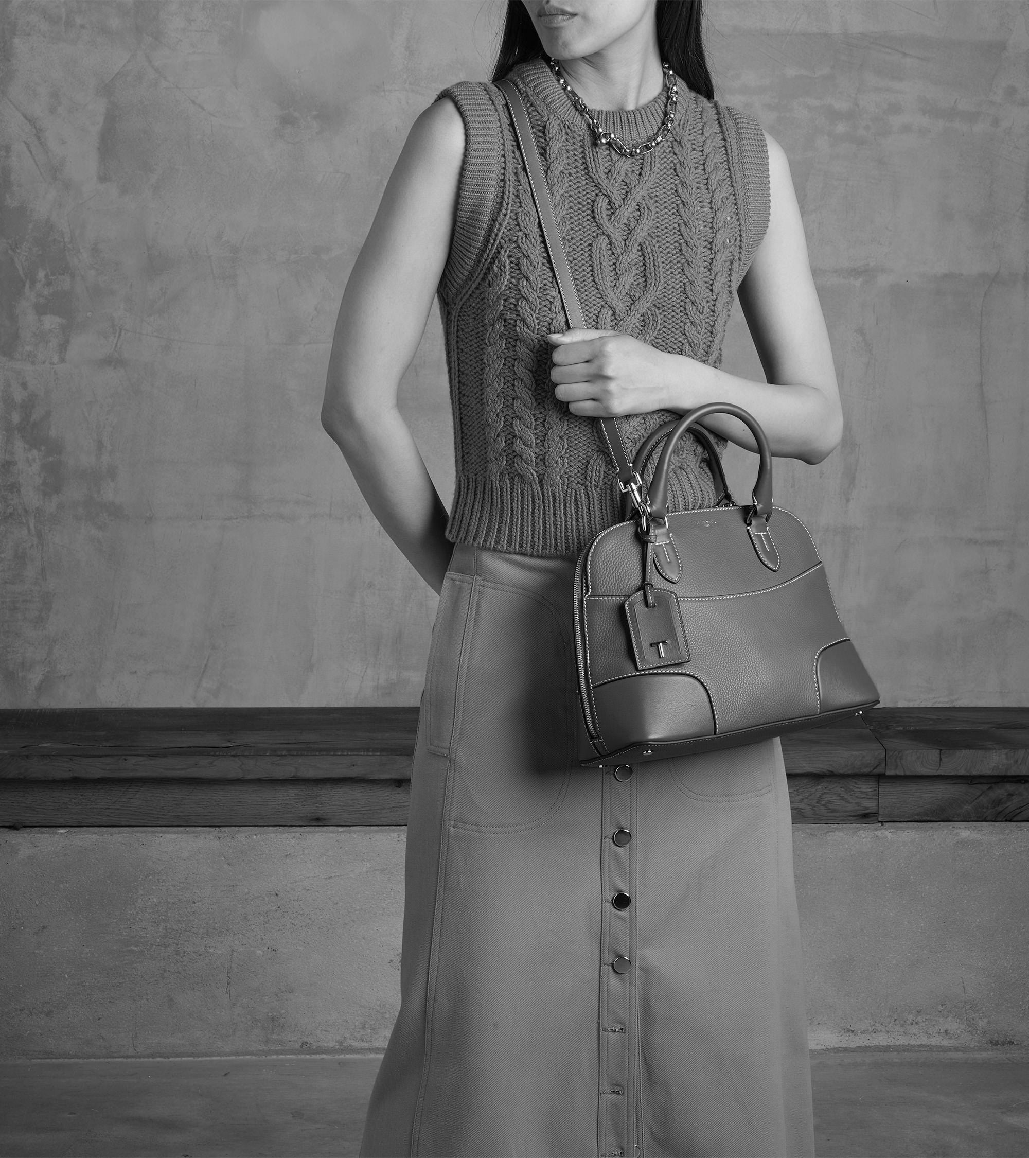 Romy medium smooth grained leather handbag