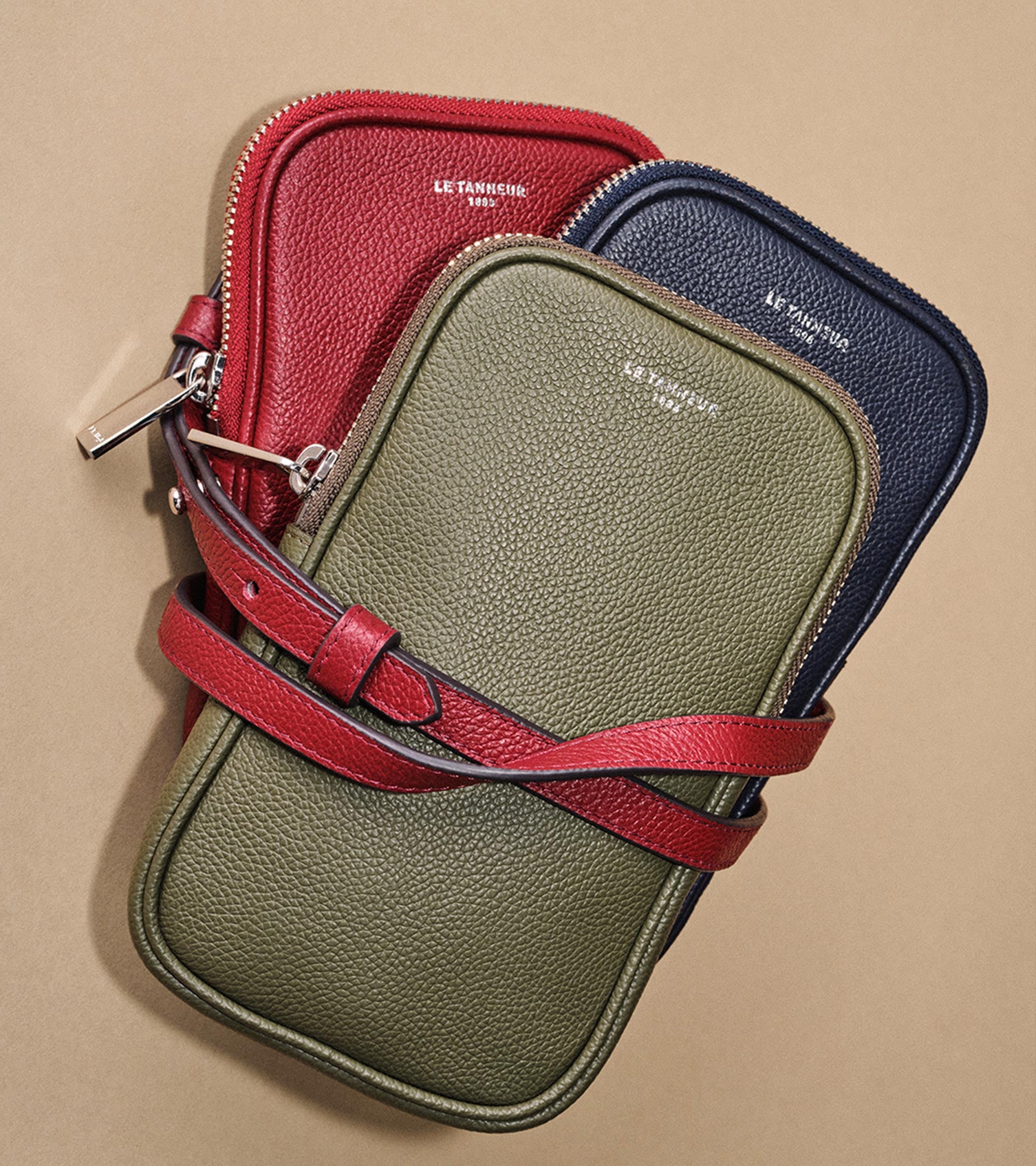 Phone case in grained leather